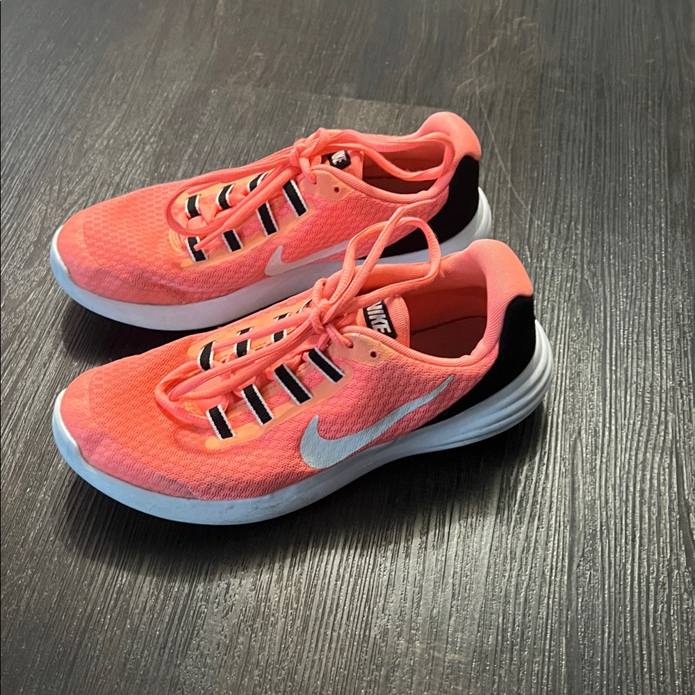 NIKE Lunarconverge